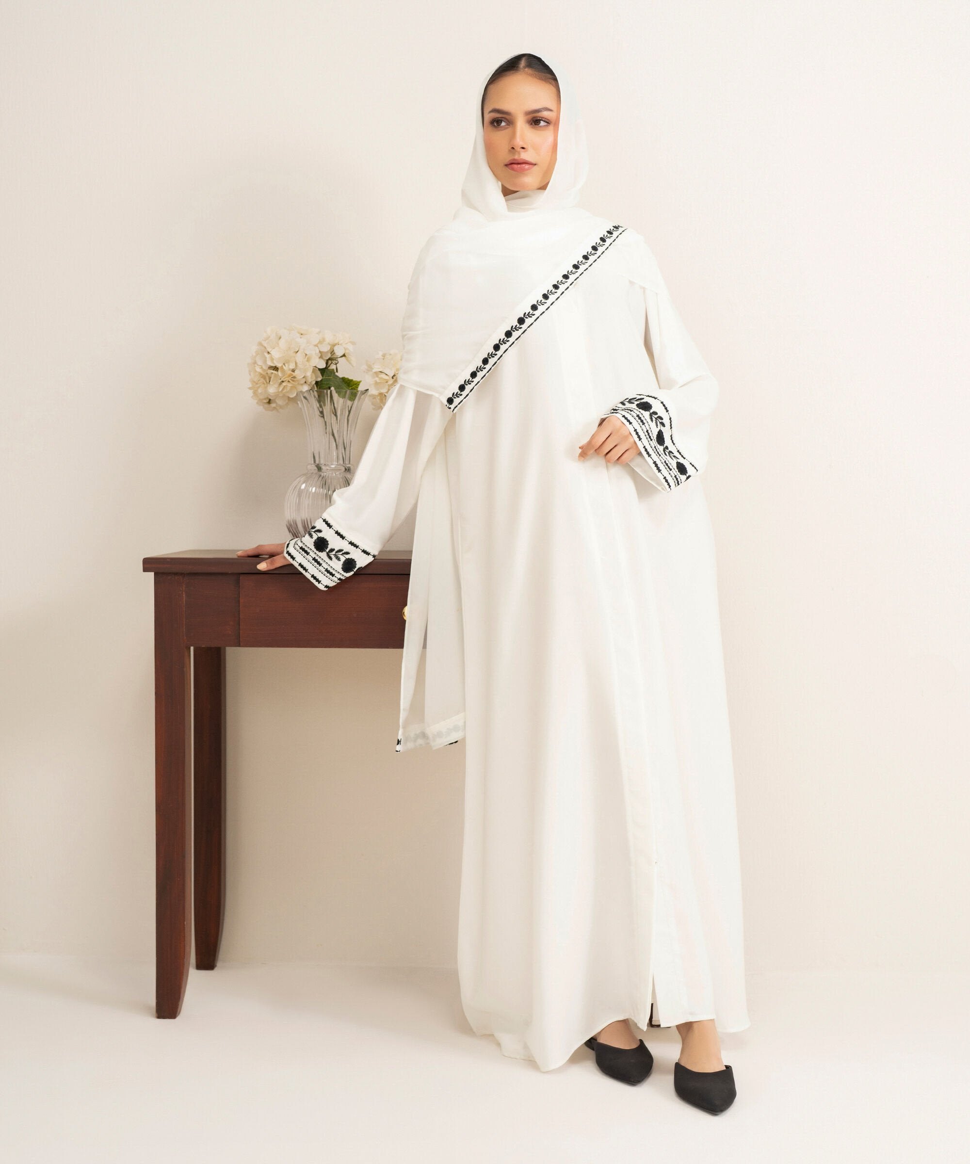 Embroidered Abaya Set